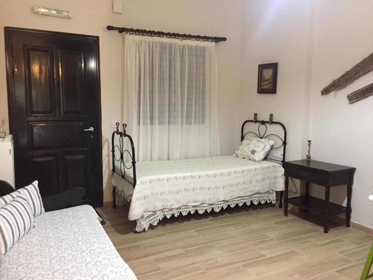 Genari Beach Apartments Levendokhorion Экстерьер фото