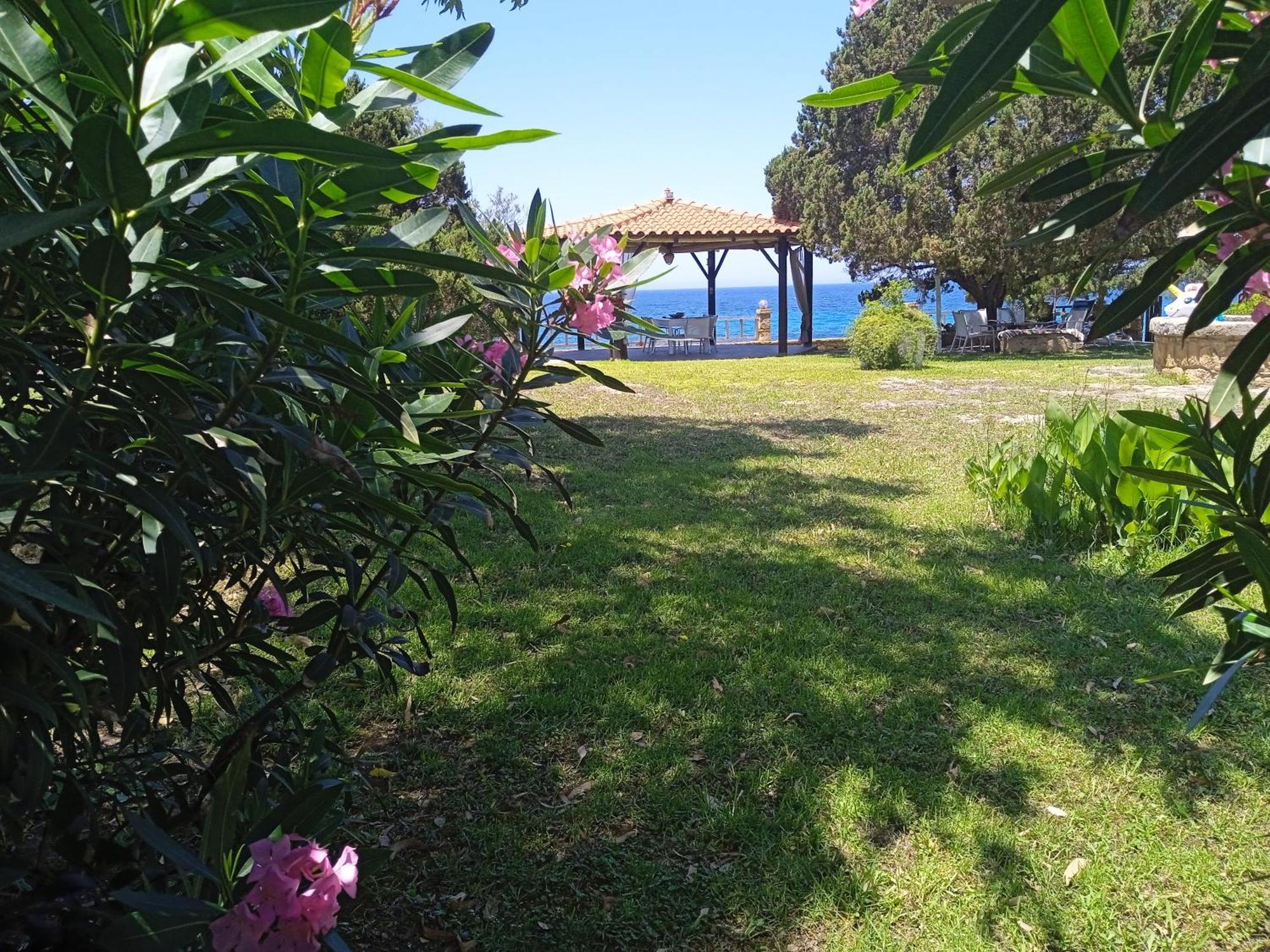 Genari Beach Apartments Levendokhorion Экстерьер фото