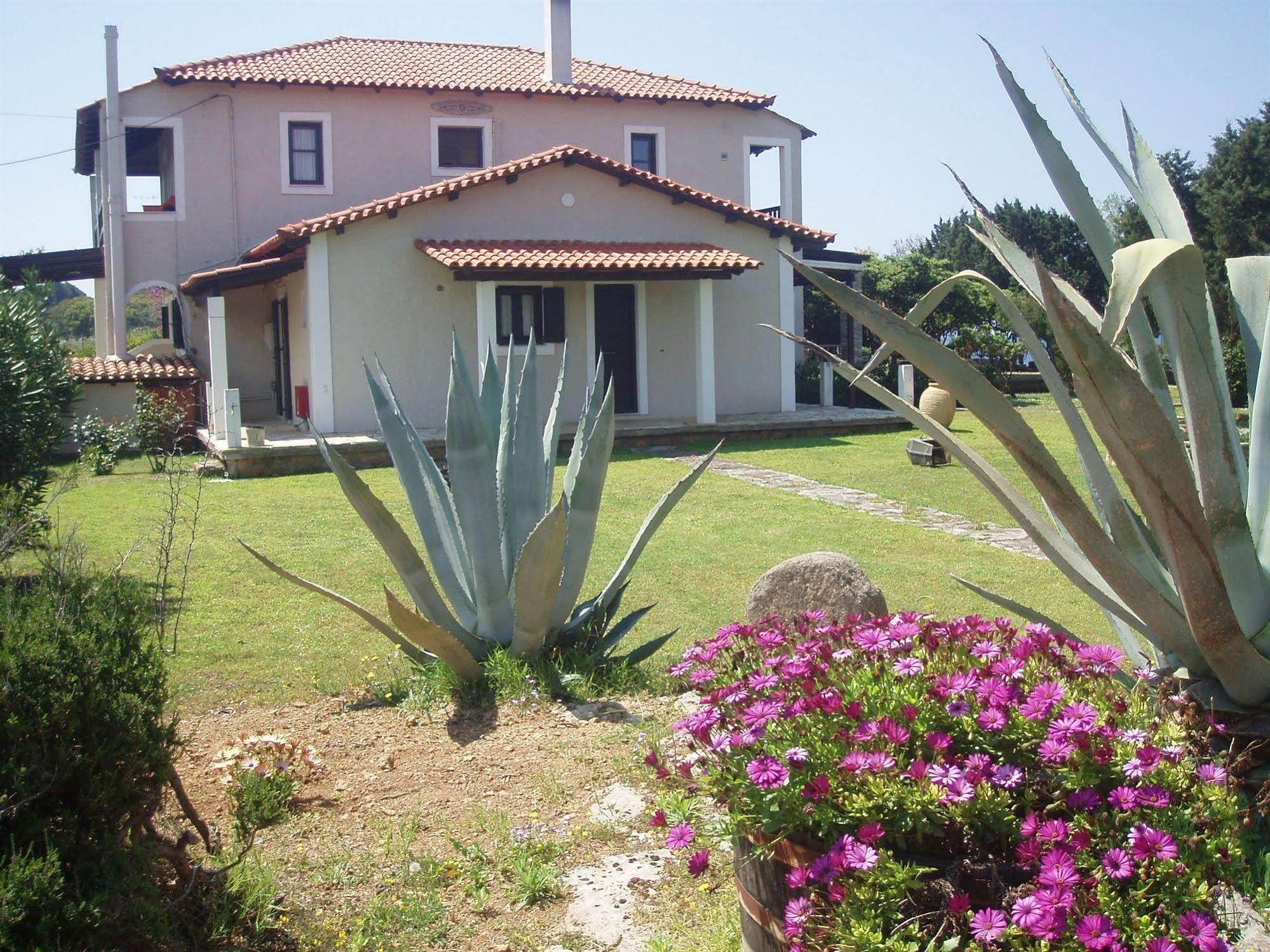 Genari Beach Apartments Levendokhorion Экстерьер фото